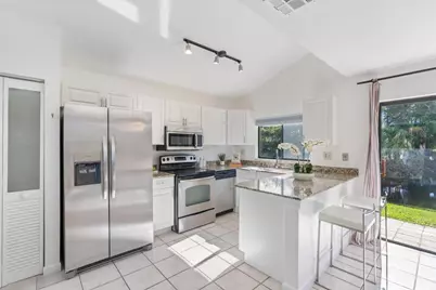 722 NW 132nd Terrace #722, Plantation, FL 33325 - Photo 3