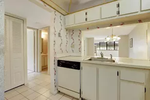 2726 NW 104th Ave, Sunrise, FL 33322 - Photo 9