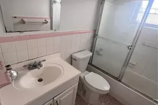 919 Michigan Ave, Miami Beach, FL 33139 - Photo 9