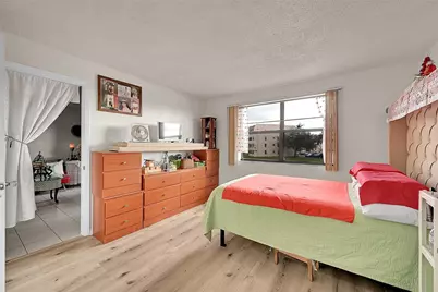 10442 Sunrise Lakes Boulevard #202, Sunrise, FL 33322 - Photo 7