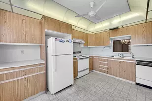 2006 Granada Dr, Pompano Beach, FL 33066 - Photo 9