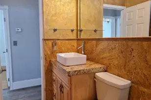 906 NE 3 St, Hallandale Beach, FL 33009 - Photo 15