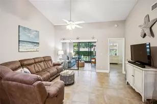 35 Centennial Ct, Deerfield Beach, FL 33442 - Photo 3