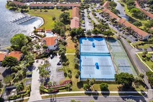 35 Centennial Ct, Deerfield Beach, FL 33442 - Photo 13