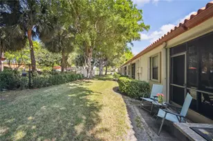 35 Centennial Ct, Deerfield Beach, FL 33442 - Photo 15