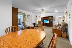 329 Knotty Pine Cir, Greenacres, FL 33463 - Photo 5