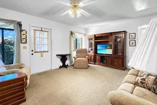 329 Knotty Pine Cir, Greenacres, FL 33463 - Photo 3