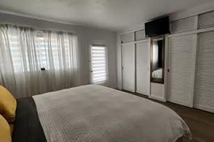 1015 SW 11th Ave, Hallandale Beach, FL 33009 - Photo 11