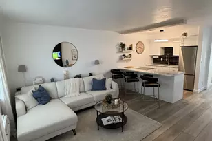 1015 SW 11th Ave, Hallandale Beach, FL 33009 - Photo 17