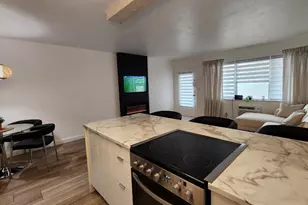 1015 SW 11th Ave, Hallandale Beach, FL 33009 - Photo 13