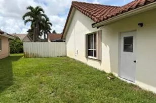 9332 Laurel Green Dr, Boynton Beach, FL 33437 - Photo 3