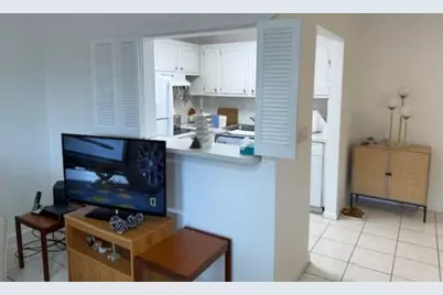 1010 Islewood D #1010, Deerfield Beach, FL 33442 - Photo 5