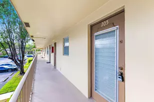 7360 NW 1st St, Margate, FL 33063 - Photo 9