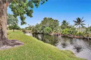 7360 NW 1st St, Margate, FL 33063 - Photo 19