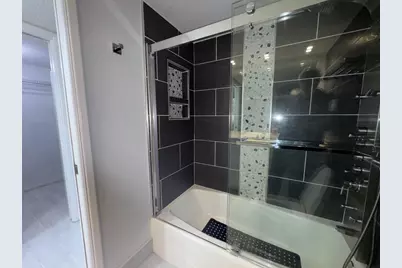 545 Oaks Lane #105, Pompano Beach, FL 33069 - Photo 19