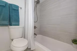 200 Diplomat Pkwy, Hallandale Beach, FL 33009 - Photo 21