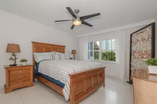 200 Diplomat Pkwy, Hallandale Beach, FL 33009 - Photo 19