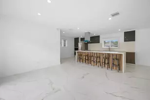 19930 NE 20th Ct, Miami, FL 33179 - Photo 3