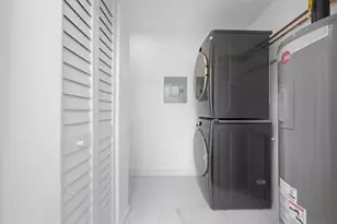 19930 NE 20th Ct, Miami, FL 33179 - Photo 27