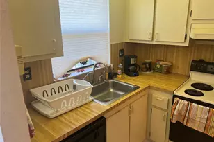 10100 NW 30th Ct, Sunrise, FL 33322 - Photo 15