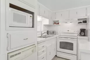 5670 SW Cypress Dr, Fort Lauderdale, FL 33312 - Photo 3