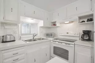 5670 SW Cypress Dr, Fort Lauderdale, FL 33312 - Photo 17