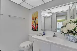 204 Burgundy E Unit, Delray Beach, FL 33484 - Photo 13