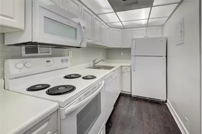 1000 West Avenue #1405, Miami Beach, FL 33139 - Photo 3