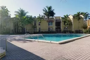 4425 Treehouse Ln, Tamarac, FL 33319 - Photo 7