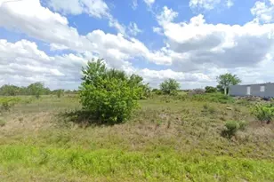 217 Nautilus Ave, Labelle, FL 33935 - Photo 1