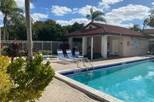 11266 SW 12th St, Pembroke Pines, FL 33025 - Photo 15