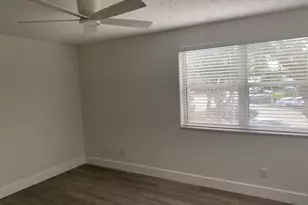 11266 SW 12th St, Hollywood, FL 33025 - Photo 9