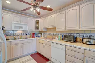 305 S Riverside Dr, Pompano Beach, FL 33062 - Photo 23