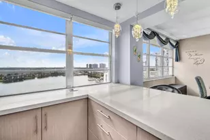 2801 NE 183rd St, Aventura, FL 33160 - Photo 7