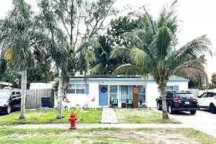 578 Tallulah Rd, Lake Worth, FL 33462 - Photo 1