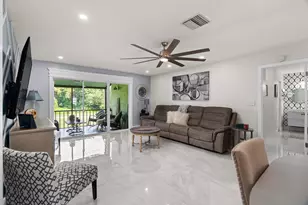 21215 Lago Cir, Boca Raton, FL 33433 - Photo 5