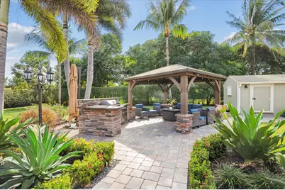 112 SW 24th Avenue, Boynton Beach, FL 33435 - Photo 11