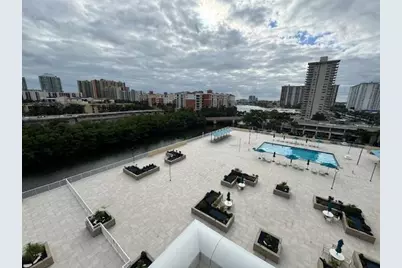 230 174th Street #814, North Miami Beach, FL 33160 - Photo 3