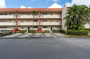 9523 S Hollybrook Lake Dr, Pembroke Pines, FL 33025 - Photo 25
