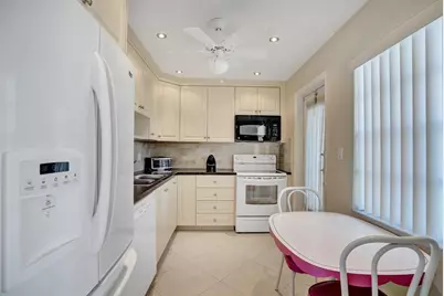 4270 NW 40th Street #211, Tamarac, FL 33319 - Photo 7