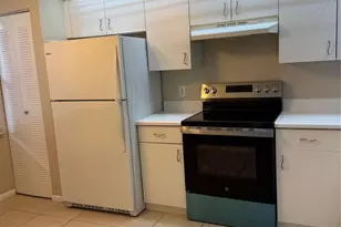 571 SW 142nd Ave, Pembroke Pines, FL 33027 - Photo 11