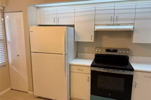 571 SW 142nd Ave, Pembroke Pines, FL 33027 - Photo 3