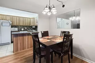 330 Knotty Pine Cir, Greenacres, FL 33463 - Photo 5