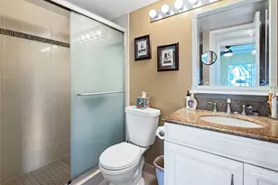 330 Knotty Pine Cir, Greenacres, FL 33463 - Photo 9