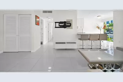 17620 Atlantic Boulevard #302, North Miami Beach, FL 33160 - Photo 3