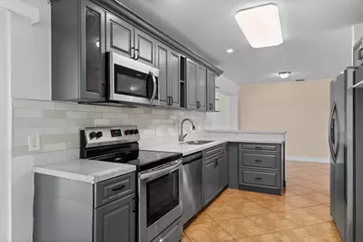 11371 NW 40th Place, Sunrise, FL 33323 - Photo 13