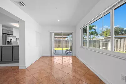 11371 NW 40th Place, Sunrise, FL 33323 - Photo 7