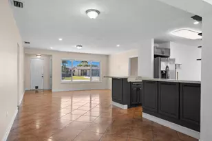 11371 NW 40th Pl, Sunrise, FL 33323 - Photo 9