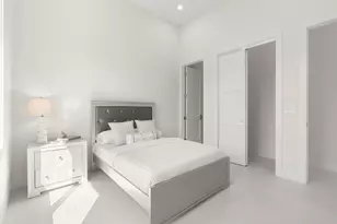 2724 NE 21st Ct, Fort Lauderdale, FL 33305 - Photo 41