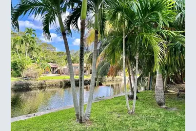 808 SW 8th Terrace, Fort Lauderdale, FL 33315 - Photo 9